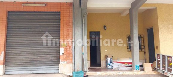 2-salle Entrepôt à Oliena, Italy No. 139378 2