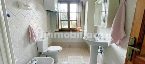 3 bedrooms Apartment in Barga, Italy No. 189427 4