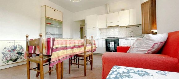 3 bedrooms Apartment in Barga, Italy No. 189427 13