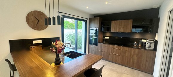 Casa de 3 dormitorios en Saint-Mard, France No. 321851 3