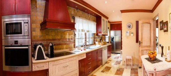 5 bedrooms Villa in Adeje, Spain No. 126144 8