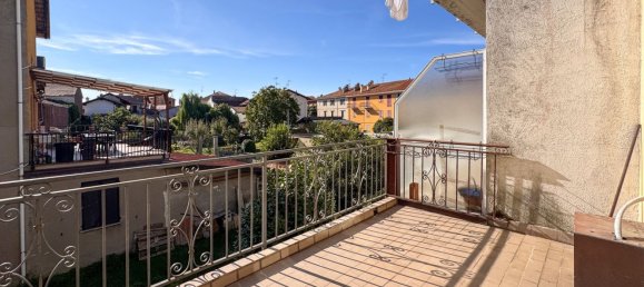 4 bedrooms House in Ghemme, Italy No. 376666 16