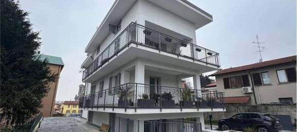 Apartamento de 3 divisões em Appiano Gentile, Italy N.º 19118 4