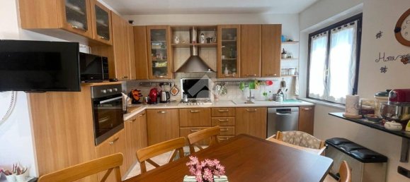 3 bedrooms Apartment in Bastia Umbra, Italy No. 302938 7