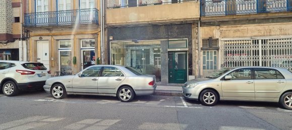 495m² Building in Porto, Portugal No. 141428 21