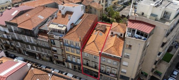 495m² Building in Porto, Portugal No. 141428 12