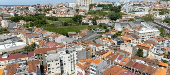 495m² Building in Porto, Portugal No. 141428 20