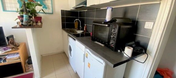 Studio in Saint-Denis, France No. 189223 3