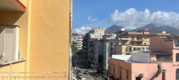 Apartamento de 3 habitaciónes en San Giorgio a Cremano, Italy No. 30187 28