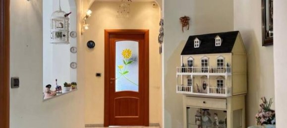 Apartamento de 3 habitaciónes en San Giorgio a Cremano, Italy No. 30187 6