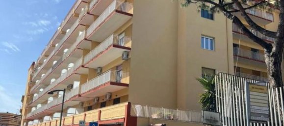 Apartamento de 3 habitaciónes en San Giorgio a Cremano, Italy No. 30187 41