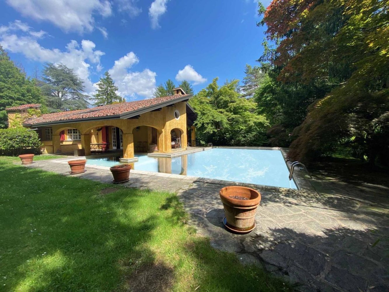 10غرفة فيلا في Appiano Gentile, Italy رقم 235835