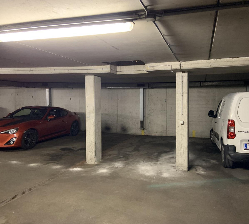 Parking à Favoriten, Austria No. 76888