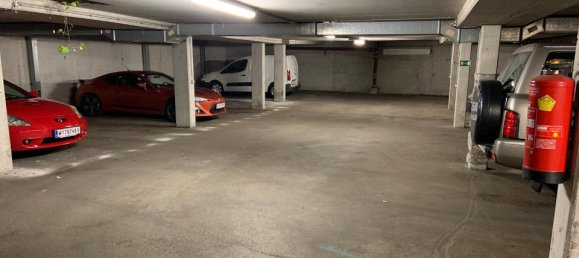 Parking à Favoriten, Austria No. 76888 9