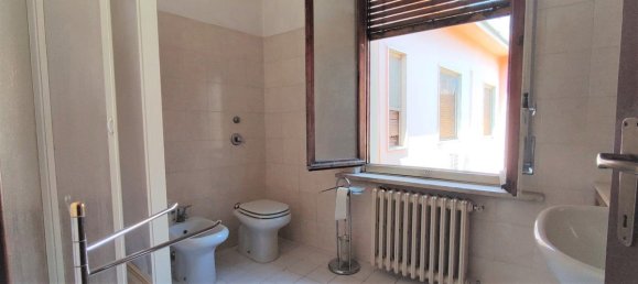 4 rooms House in Landriano, Italy No. 142765 7