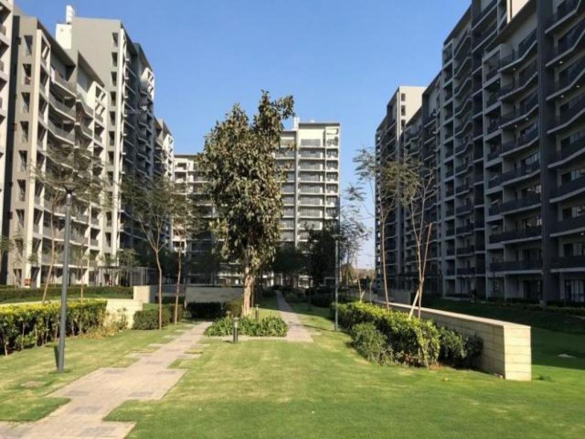 3 bedrooms House in Gurgaon, India No. 18194