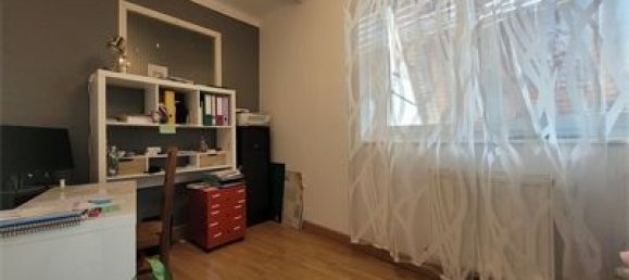 2 bedrooms Apartment in Luneville, France No. 251384 5