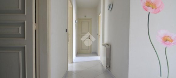 3 bedrooms Apartment in Messina, Italy No. 339686 3