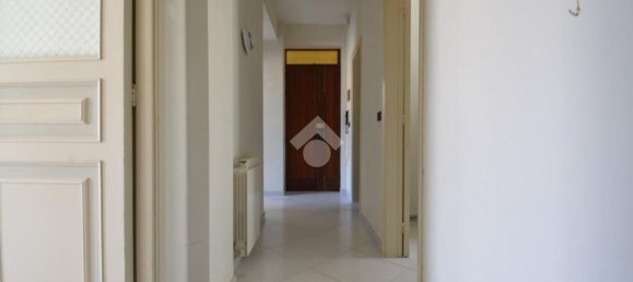 3 bedrooms Apartment in Messina, Italy No. 339686 10