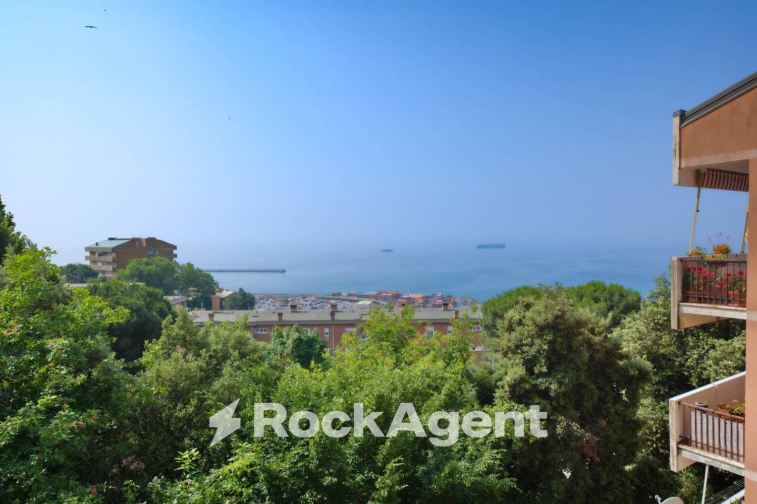 3 غرف نوم شقة في Genoa, Italy رقم 296502