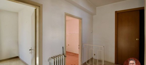 3 bedrooms Villa in Foligno, Italy No. 189842 17