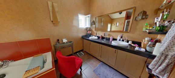 3 bedrooms House in Chatellerault, France No. 293785 10