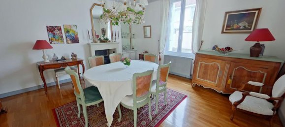 3 bedrooms House in Chatellerault, France No. 293785 4