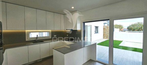 3 bedrooms House in Setubal, Portugal No. 137603 19