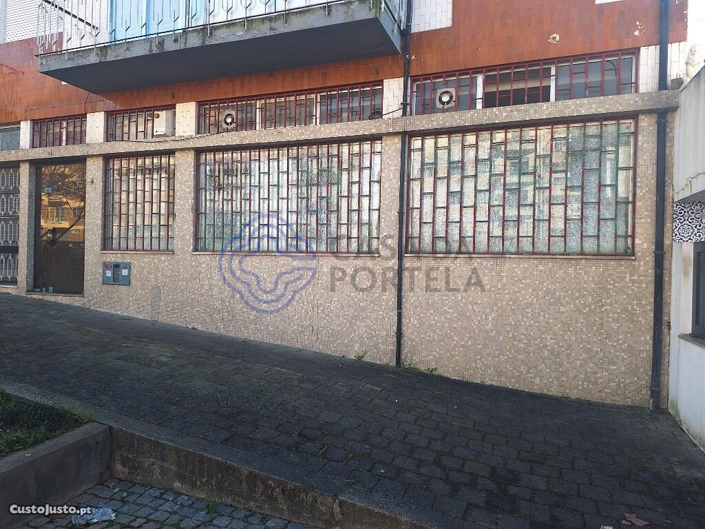 Lagerhaus in Baguim do Monte, Portugal 245m², Nr. 60511