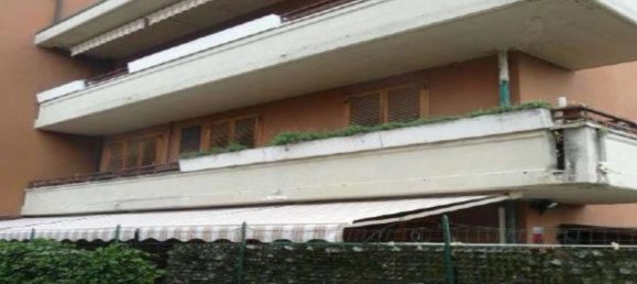 3 rooms Apartment in Magenta, Italy No. 226878 4