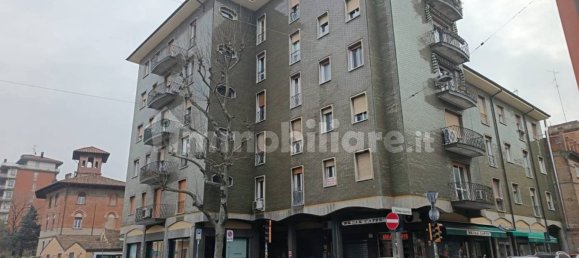 2 bedrooms Apartment in Bologna, Italy No. 22930 4