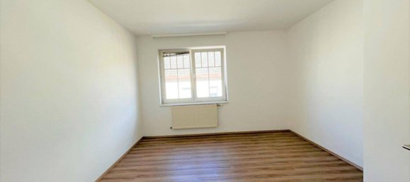 4 rooms Apartment in Neunkirchen, Austria No. 142014 6