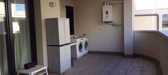 4-salle Appartement à Brindisi, Italy No. 259735 12