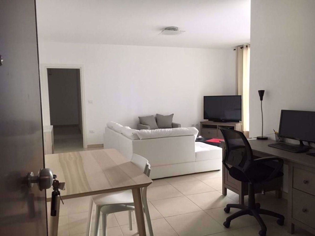 4-salle Appartement à Brindisi, Italy No. 259735