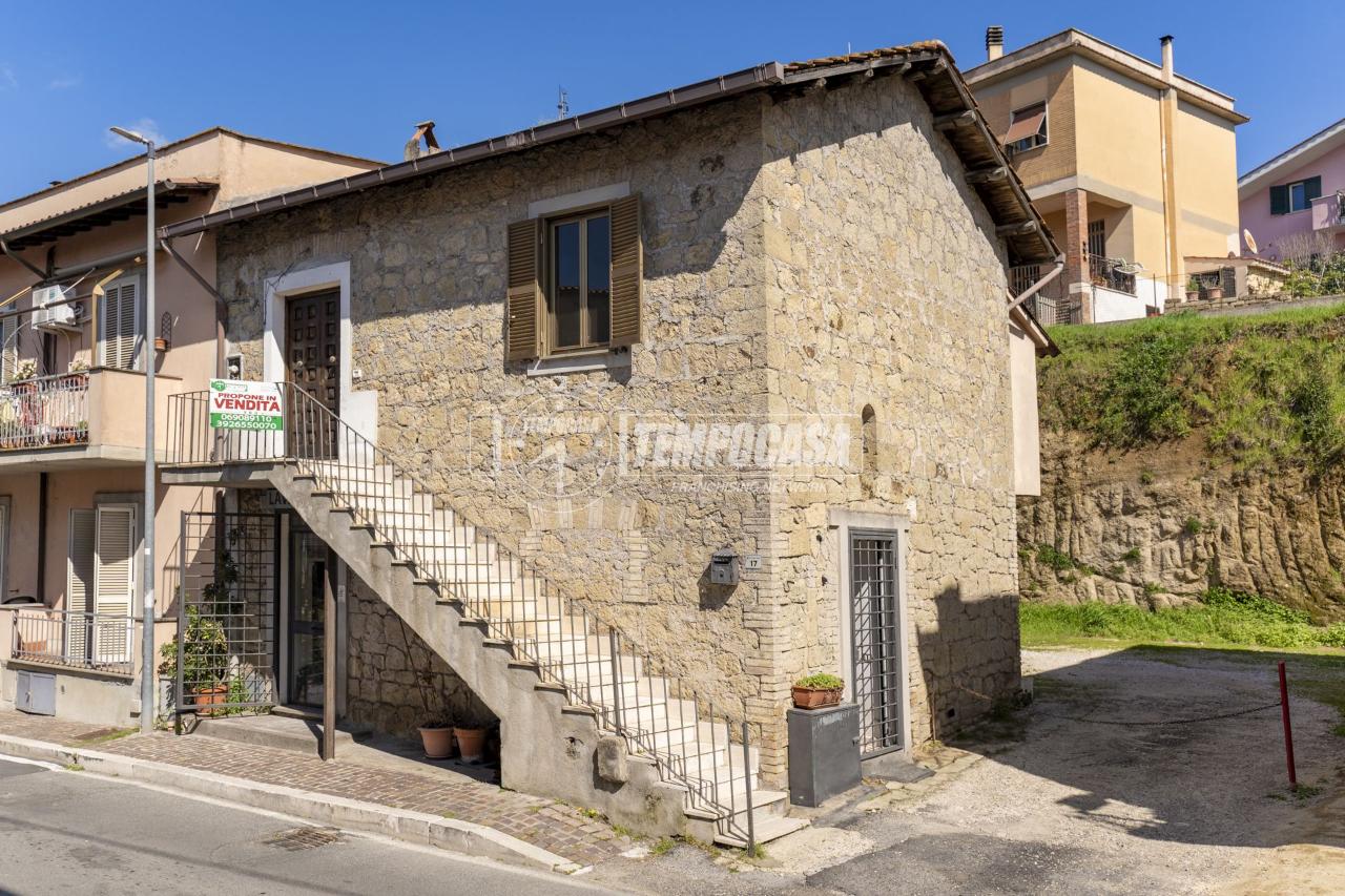 4 rooms Apartment in Formello, Italy No. 14946
