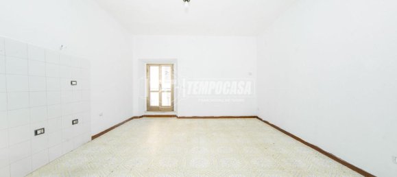 4 rooms Apartment in Formello, Italy No. 14946 3