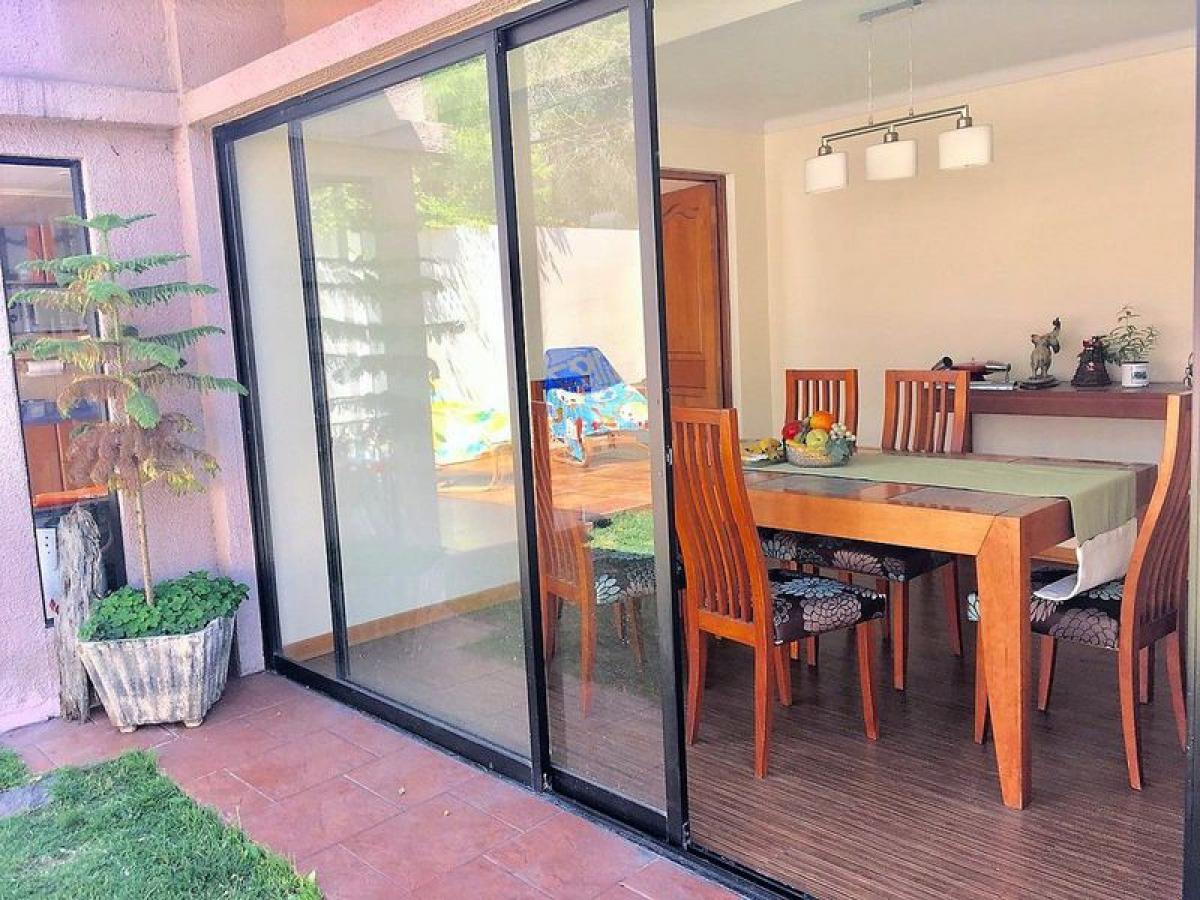 3 bedrooms House in Santiago, Chile No. 1454