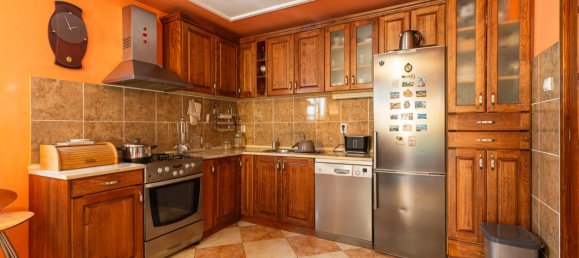 4 bedrooms House in Bar, Montenegro No. 404 11