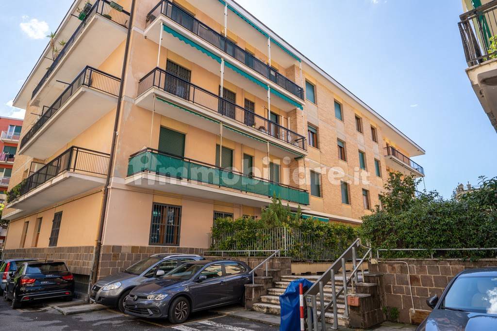 3 chambres Appartement à Genoa, Italy No. 395961