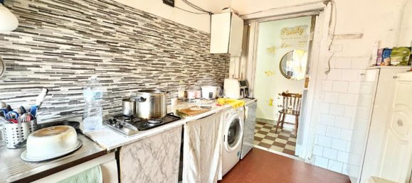 2 bedrooms Apartment in Naples, Italy No. 273368 2
