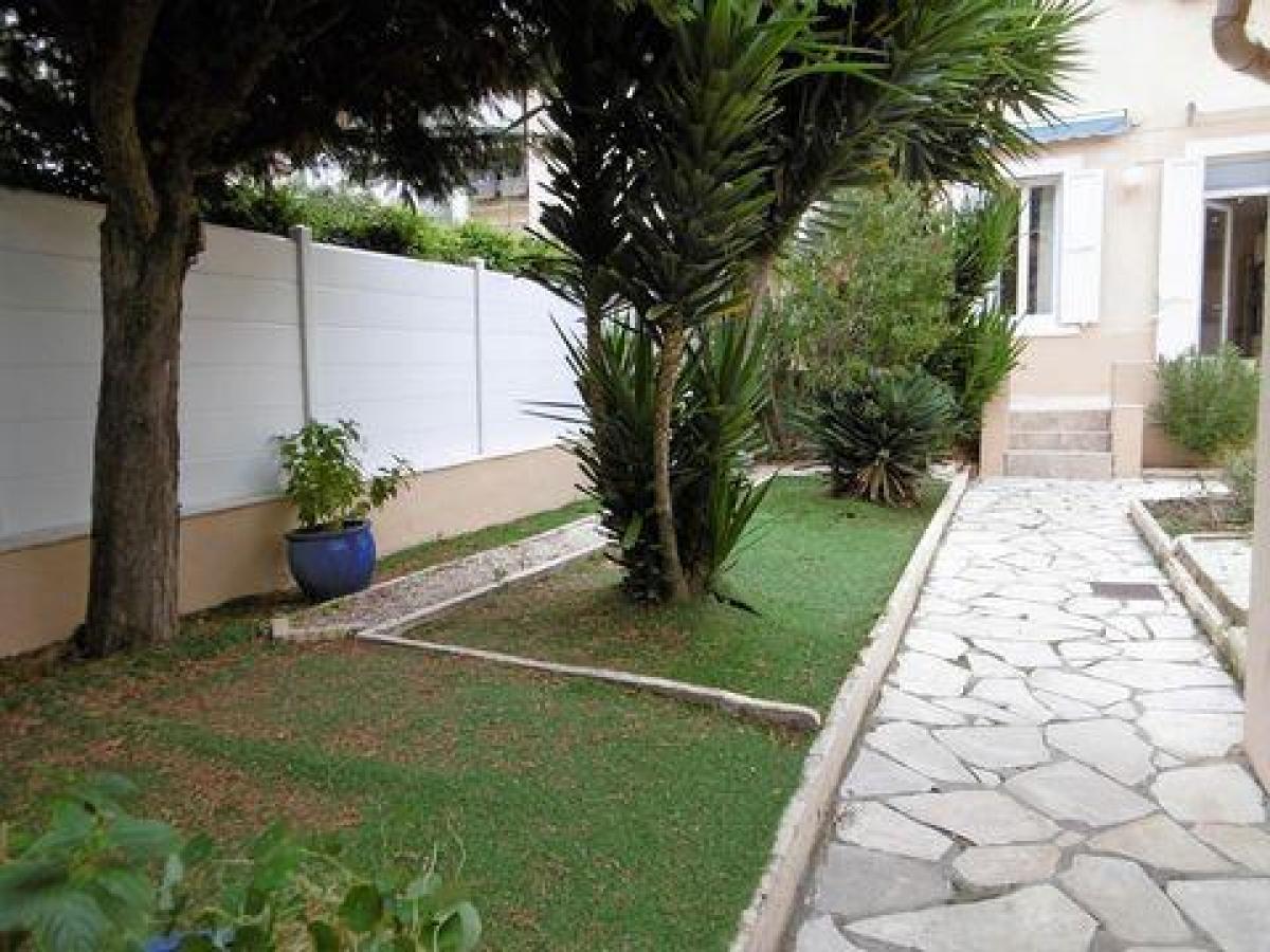 3 bedrooms House in Toulon, France No. 8522
