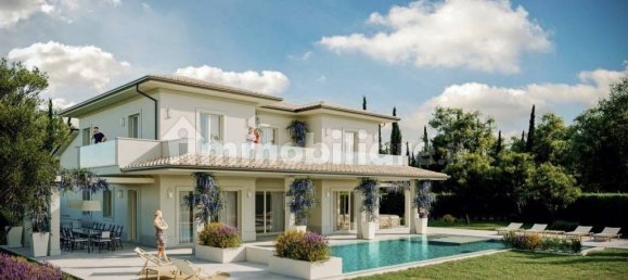 4 bedrooms Villa in Forte dei Marmi, Italy No. 198593 2