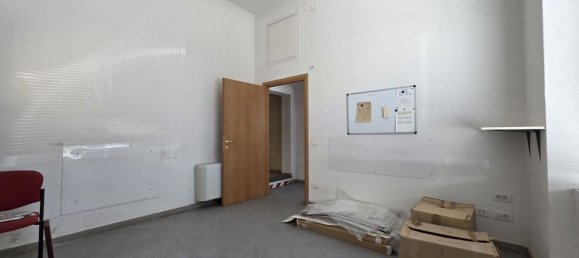 5 rooms Apartment in Florence, Italy No. 301694 6