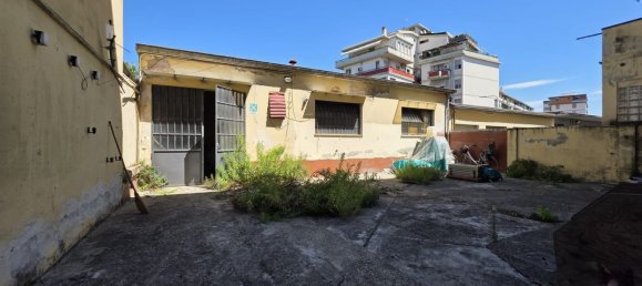 5 rooms Apartment in Florence, Italy No. 301694 15