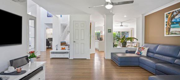 4 غرف نوم منزل ذو طابقين في Runaway Bay, Australia رقم 271 4