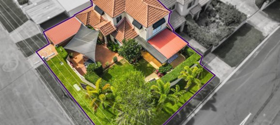 4 غرف نوم منزل ذو طابقين في Runaway Bay, Australia رقم 271 20