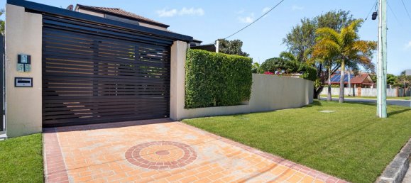 4 غرف نوم منزل ذو طابقين في Runaway Bay, Australia رقم 271 19