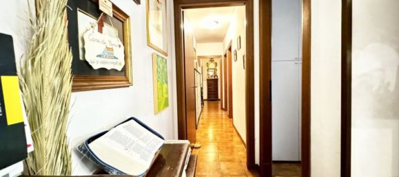 4-Zimmer Wohnung in Rome, Italy, Nr. 26865 6