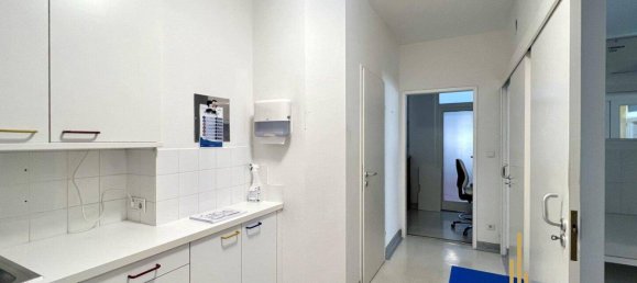 90m² Office in Stockerau, Austria No. 33543 7