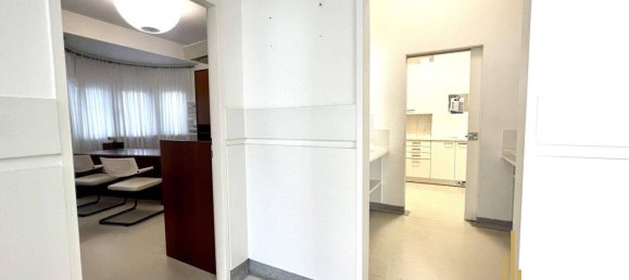 90m² Office in Stockerau, Austria No. 33543 6